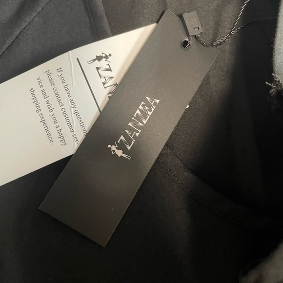 NWT Zanzea black short balloon sleeves tiered mini babydoll dress. Size Small - Picture 4 of 5